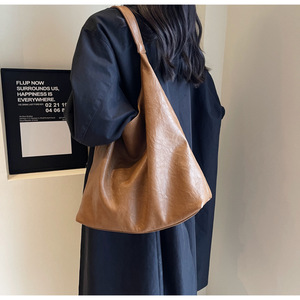 Borsa a secchiello da donna grande capacità, in PU, stile retrò europeo-americano, monospalla, senza chiusura, senza fantasia, Inverno <span class=keywords><strong>2023</strong></span> - Product Image 5