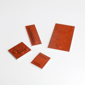 Moldes de Silicona Personalizados de Alta Calidad con Logotipo Estampado en Caliente - Product Image 4