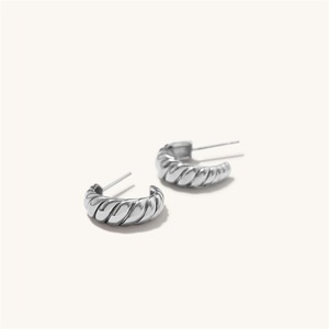 Uionen 436 Pendientes de tuerca curvos torcidos de moda para mujer Acero inoxidable Chapado en oro Disponible en oro y plata - Product Image 5