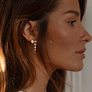 Gemnel Joyería de Alta Gama, Plata 925, Circonita Cúbica Multiforma, Exquisito Conjunto de Aretes y Collar con Colgante en Forma de Racimo - Product Image 4