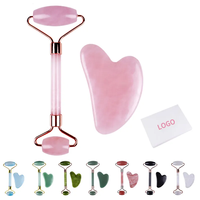 Kit Visage : Rouleau Double Embout en Résine Rose et Planche Gua Sha en Forme de Cœur – Accessoire Relaxant pour la Peau à Domicile