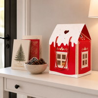 Élégante boîte cadeau rouge avec fenêtre en forme de cœur, personnalisable, pour mariage, fête, ou événementiel, en carton rigide, idéale pour les entreprises.
