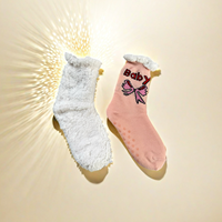 Großhandelspreis Rutschfeste Klassische Cartoon-Crew Transparente Schlafsocken für Damen