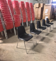 Chaise en plastique empilable pour cantine scolaire secondaire, fournisseurs de chaises pour salles d'étude, en vente