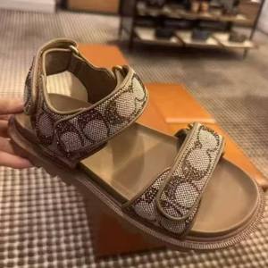 Sandalias casuales de tacón plano para mujer con incrustaciones de diamantes, parte superior con láser, ligeras, para exteriores, a la moda. - Product Image 5