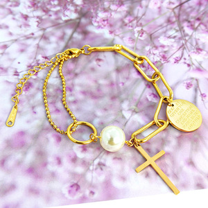 Bracelet à breloques en acier inoxydable plaqué or 18 carats pour femmes avec pendentif croix et rond |   Design de chaîne à maillons minimaliste et tendance - Product Image 6