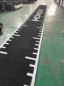 Tapis en rouleau pour solutions gazonnées, piste de luge portable en gazon artificiel avec logo personnalisé pour usage en salle de sport - Product Image 5