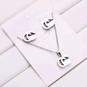 <span class=keywords><strong>Collier</strong></span> tendance en acier inoxydable de style européen et américain, best-seller, pour femmes, chaîne de haute qualité - Product Image 3