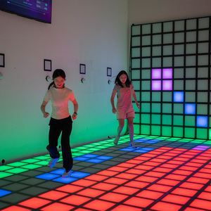 Piastrelle LED Interattive Pixfi Games 30x30 Sensibili alla Pressione per il <span class=keywords><strong>Gioco</strong></span> 'Il Pavimento è Lava' e 'Active Grid' - Product Image 4