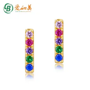 Hot Selling Diamond 925 Sterling Silver Rainbow Stud Earrings Simples Trendy Girls Banhado a Ouro Multi Color CZ Bar Brincos Mulheres
