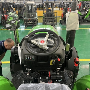 Mini-tracteurs agricoles à quatre roues motrices fabriqués en Chine, haute qualité, adaptés aux serres et vergers, tracteurs agricoles neufs et d'occasion - Product Image 5