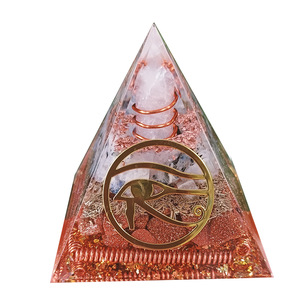 Pyramide en résine époxy avec cristaux de pierre, ornement de bureau, design œil d'Horus, décoration d'aquarium, cadeau - Product Image 5