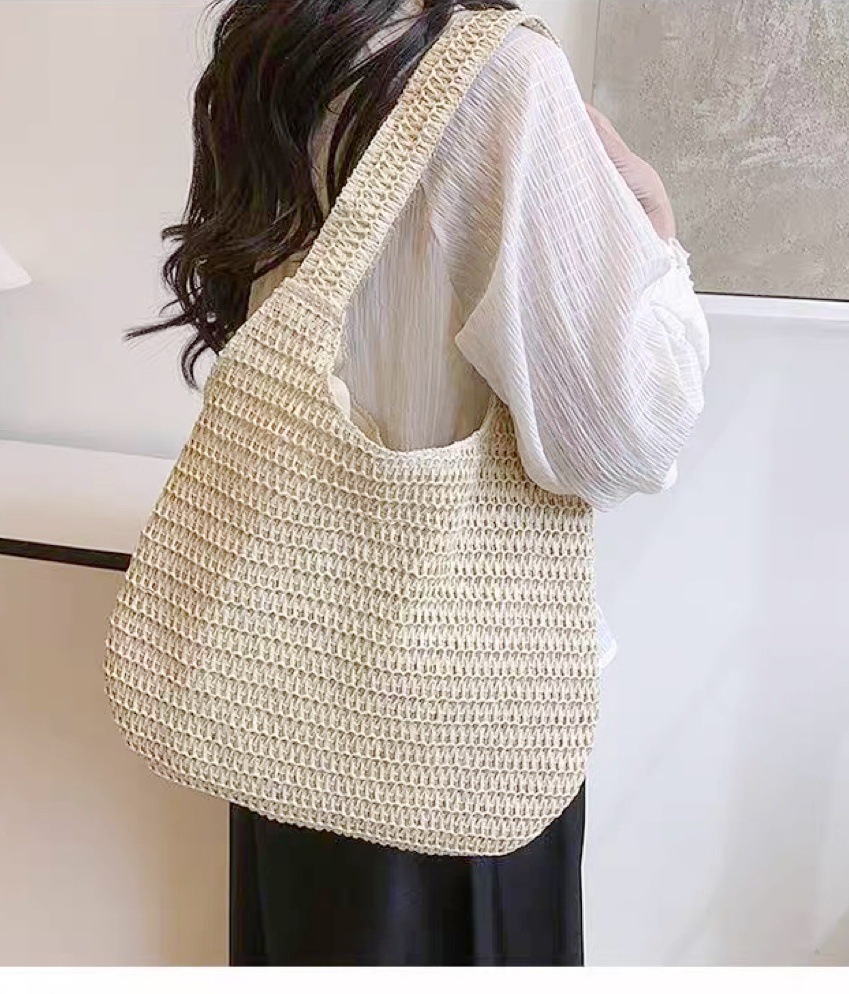 Straw beach bag beige