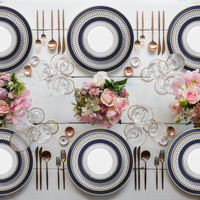 Ensemble d'assiettes à dîner en céramique bleu or de luxe, motif géométrique en treillis, assiettes de présentation en porcelaine pour la décoration de table de mariage
