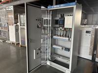 Boîtier de distribution d'alimentation basse tension en métal XL-21 haute performance IP55 avec verrouillage hybride pour applications d'équipements électroniques