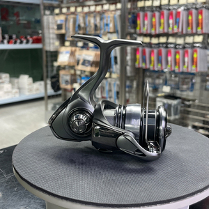<span class=keywords><strong>Moulinet</strong></span> spinning <span class=keywords><strong>DAIWA</strong></span> 23 EXCELER LT : rotation fluide, arrêt instantané, sensation supérieure pour eau douce et eau salée - Product Image 4