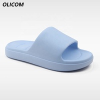 OLICOM Pantoufles pour femmes avec logo personnalisé, type coussin, Cloud Slides, antidérapantes, pour la douche et la salle de bain, à semelle épaisse et douce, pour la maison