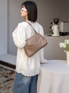 กระเป๋าสะพายไหล่หนังวัวแท้สำหรับผู้หญิง กระเป๋าถือแฟชั่นดีไซน์หรูหราสำหรับสุภาพสตรี กระเป๋าหนังวัวอเนกประสงค์สำหรับผู้หญิง - Product Image 6