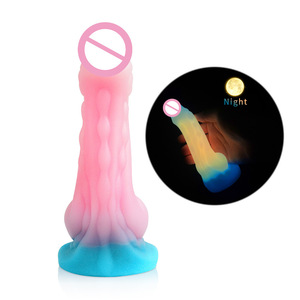 Consolador de silicona líquida de dragón masturbador que brilla en la oscuridad - Product Image 3