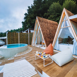 Toit de chaume artificiel en plastique fait à la main, toiture synthétique PE PVC ignifuge pour villas et hôtels en stock - Product Image 3