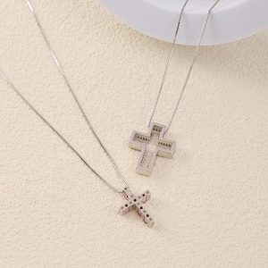 <span class=keywords><strong>Collana</strong></span> con ciondolo croce CZ rossa rosa <span class=keywords><strong>collana</strong></span> con <span class=keywords><strong>coppia</strong></span> in <span class=keywords><strong>argento</strong></span> Sterling 925 gioielli religiosi in oro bianco 18 carati - Product Image 4