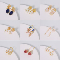 Ornamen Hadiah Liburan Desain Lebah Bunga Vintage Dua Sisi, Kerajinan Inlay Enamel Paduan Mutiara Air Tawar Berlapis Emas