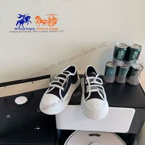 Chaussures plates décontractées classiques en toile pour femmes, confortables et respirantes, pour toutes les saisons, avec fonction lumineuse, style Chanel. - Product Image 2