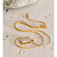 Collier pendentif carré en acier inoxydable plaqué or JINYOU 5753 avec zirconium cubique, bijoux minimalistes