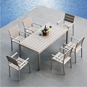 Juego de Mesa y Sillas de Comedor <span class=keywords><strong>para</strong></span> Jardín, <span class=keywords><strong>Patio</strong></span> o Balcón, Modelo Bertha OEM, en Plástico Imitación <span class=keywords><strong>Madera</strong></span> y Aluminio Cepillado, Muebles de Exterior - Product Image 4