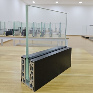 Ringhiera in Vetro Senza Telaio con Profilo a U in Alluminio e <span class=keywords><strong>Corrimano</strong></span> <span class=keywords><strong>per</strong></span> <span class=keywords><strong>Balconi</strong></span>, Scale e Uso Ospedaliero - Product Image 1