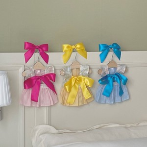 Vêtements pour chiens ZHONGYA : Robe coréenne mignonne à carreaux rouges avec broderie, collection printemps, best-seller - Product Image 4