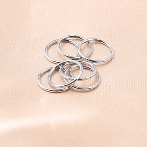 Bijou de corps tendance : Anneau de nez en titane avec décoration en forme de D ouvert, bijou de <span class=keywords><strong>piercing</strong></span> pour le nez et la <span class=keywords><strong>narine</strong></span> - Product Image 5