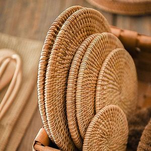 Dessous de verre tissés écologiques faits à la main à fleurs en rotin naturel et tapis à boissons pour tasses et verres fabriqués au Vietnam - Product Image 5