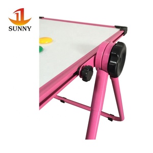 Enfants jouant la planche à dessin magnétique pliante <span class=keywords><strong>de</strong></span> lumière <span class=keywords><strong>de</strong></span> <span class=keywords><strong>tableau</strong></span> blanc réglable <span class=keywords><strong>de</strong></span> taille pour le marqueur - Product Image 4