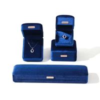 Boîte de rangement pour bijoux de luxe personnalisée, vente en gros, style simple, boîte d'emballage pour bijoux en velours italien, en stock