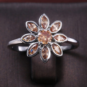 <b>Daisy</b> Flower Ring Women Minimalist Floral Open Adjustable Fashion Elegant Crystal Stone Ring - Product Image 3