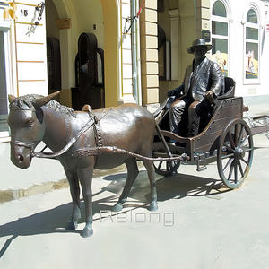 Patung kuda dan kereta perunggu antik pemandangan jalan luar ruangan - Product Image 1