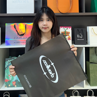 Sac à fermeture éclair noir givré en plastique imprimé de logo personnalisé Emballage de sac à fermeture éclair pour vêtements T-shirt maillot de bain