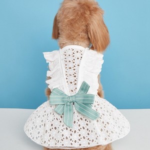 Lindo Vestido de Encaje para Perro con Lazo Verde, Estilo Princesa, Ropa Transpirable de Primavera para Perros, Blanco - Product Image 3