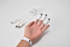 Bir sıcak satış yüz kaldırma ince çizgiler hafifletmek vücut masajı altın parmak makinesi kaldırma ve sıkılaştırıcı güzellik makinesi - Product Image 6