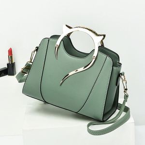 Sac à bandoulière de luxe Maxfree pour femme, motif chat, en cuir PU imperméable, mignon - Product Image 2