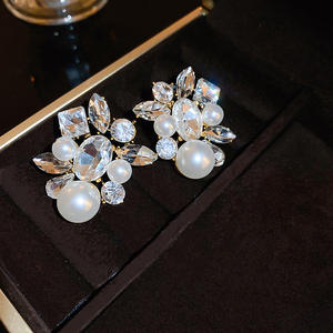 Aguja de plata con incrustaciones de diamantes, gota ovalada, perla, del Sur Corea, luz, lujo, gama alta, moda, venta al por mayor, pendientes de tuerca para mujer - Product Image 4