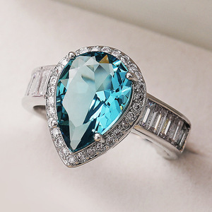 Anello Elegante a Forma di Goccia Blu per Donne - Product Image 1