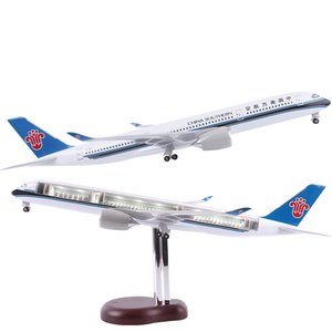 Modelo de avión de resina de 47CM A350 China Southern Airlines con motores brillantes, luces de cabina, tren de aterrizaje deslizante, detalles impresionantes - Product Image 1