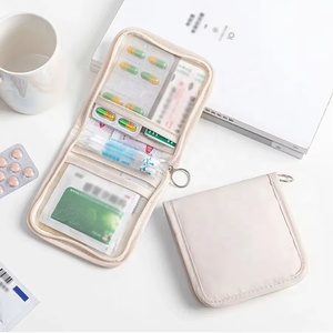 Trousse de Premiers Secours Portable Pliable à Grande Ouverture avec Fermeture Éclair pour Vente en Gros – Essentiel pour Voyages et Activités de Plein Air - Product Image 1