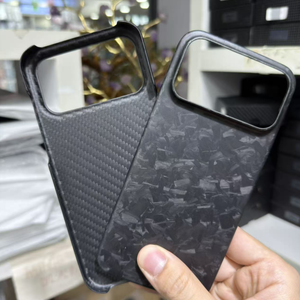 Cover Magnetica in Vera Fibra di Carbonio per <span class=keywords><strong>iPhone</strong></span> 17 <span class=keywords><strong>Pro</strong></span> Max <span class=keywords><strong>e</strong></span> <span class=keywords><strong>iPhone</strong></span> 16 - Product Image 1