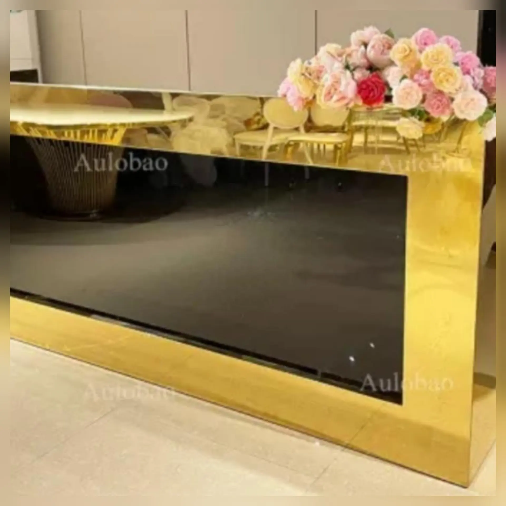 Modern luxury gold stainless steel bar counter design