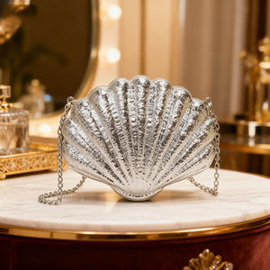 حقيبة يد نسائية فاخرة بتصميم عصري بألوان حلوى لامعة، حقيبة أكريليك على شكل صدفة مزينة بالترتر للحفلات وحفلات الزفاف والسهرات - Product Image 4