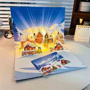 Tarjeta de Regalo Navideña Pequeña de Papel Especial con Luces y Diseño 3D Musical Pop-Up de Estilo Real Europeo - Product Image 2