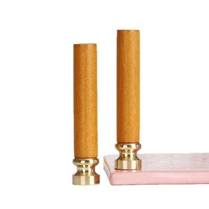 Mini sceau à manche en bois 7,5x1,5 cm avec tête en cuivre pour la décoration et l'emploi comme tampon - Product Image 5